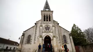 Похороны Жискар д'Эстена прошли во Франции