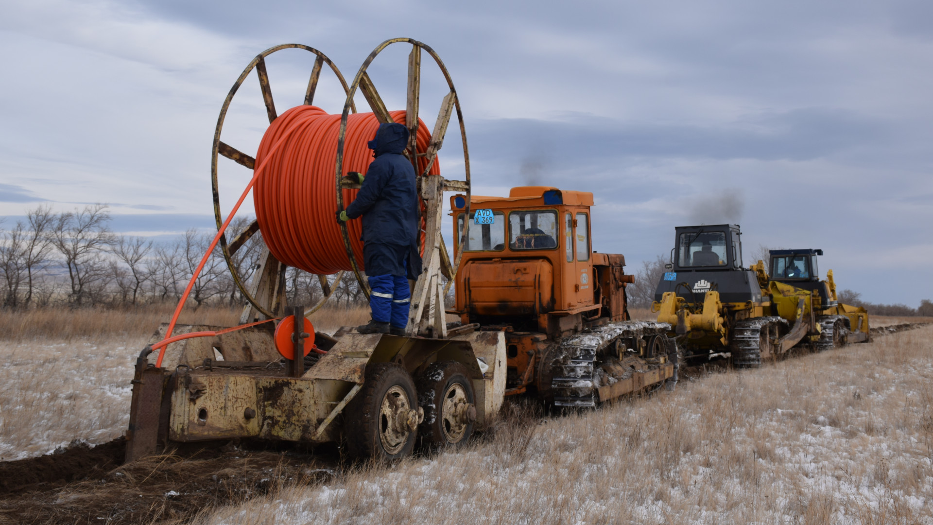 Gpon b-focus o-4g2pwm. казахтелеком кабель. строительство линий связи. прокладка оптоволоконного кабеля. оптоволокно казахтелеком.