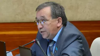 Депутат заявил, что госорганы игнорируют название "Ак жол"