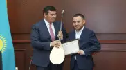 В Кызылорде чествуют трехкратного обладателя "Алтын домбыра"