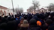 Бастующим рабочим из Жезказгана пообещали поднять зарплату