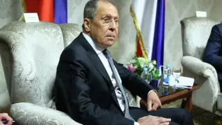 Визит Лаврова в европейскую страну начался со скандала