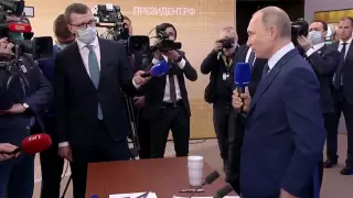 Путин "повторил" мем "патамушта патамушта"