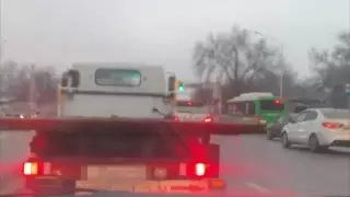 "Все время давка": Автомобилисты пожаловались на перекресток в Алматы