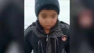 Видео с ребенком на заснеженной трассе прокомментировали в полиции