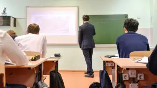 Министр объяснил решение по обучению школьников в третьей четверти