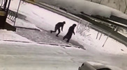 Дерзкое ограбление пенсионерки попало на видео в Талдыкоргане