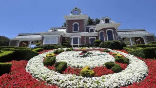 Известное поместье "Неверленд" Майкла Джексона продали из-за долгов