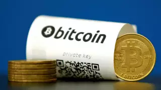 Цена биткоина снова бьет рекорды