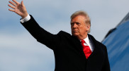 Трамп пообещал вернуться в Вашингтон после утверждения итогов выборов