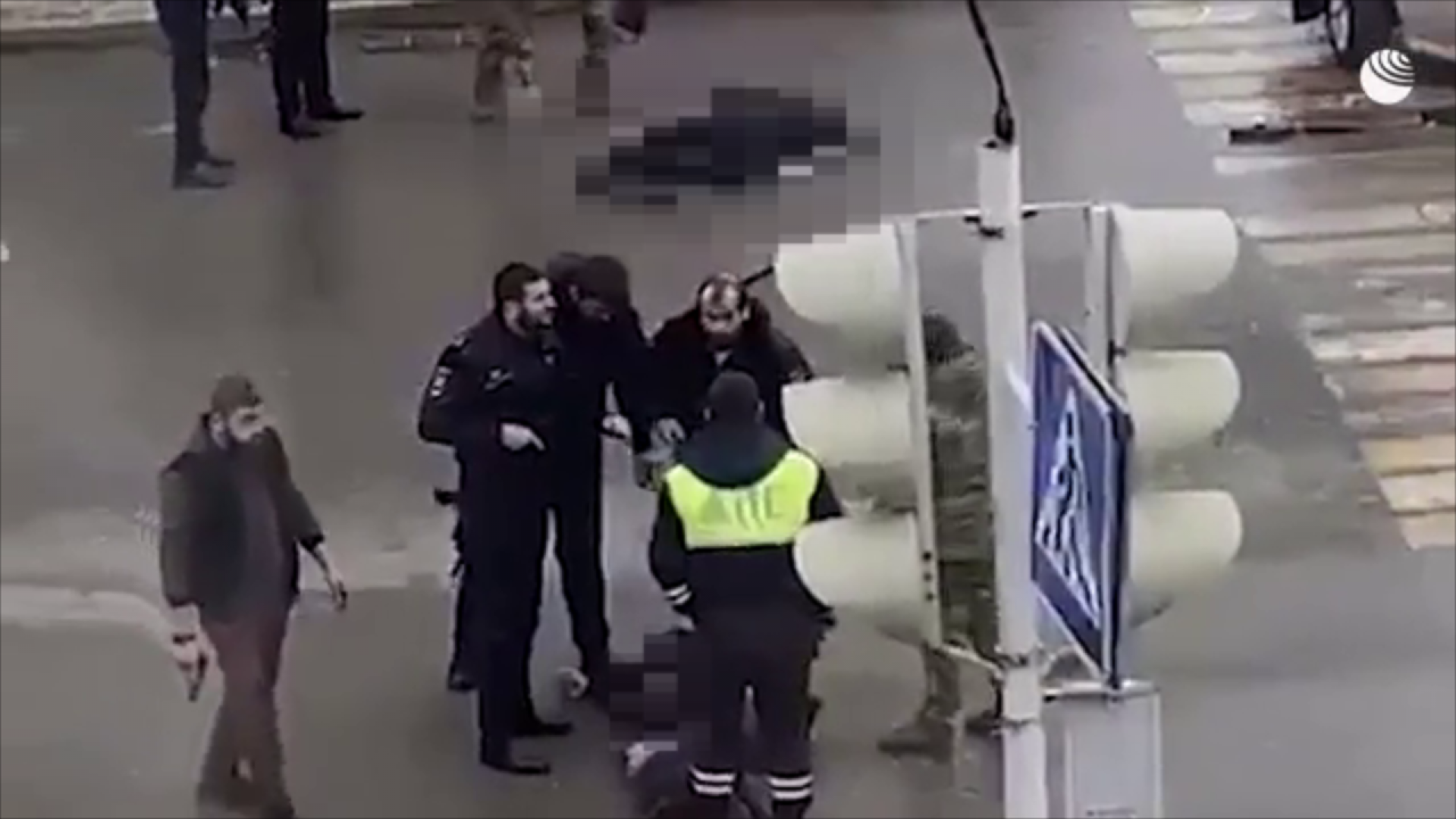Вооруженное нападение на сотрудника полиции. Нападение на полицейских в Грозном. Теракт в Грозном 2020 28 декабря.