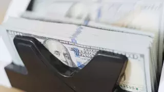 Курс доллара продолжает расти