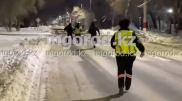 Побег судоисполнителя от полицейских засняли в Уральске