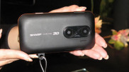 Sharp представил первые в мире смартфоны с 3D-дисплеем