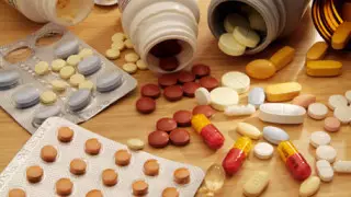 Доступность бесплатных лекарств возьмут под контроль