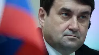 Создана комиссия по расследованию причин возгорания самолета в Сургуте