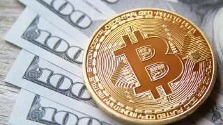 Биткоин впервые преодолел отметку в 30 тысяч долларов