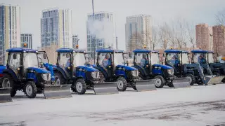 Кульгинов рассказал о поставке дополнительной зимней спецтехники