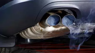 Штраф за грязный выхлоп и шумный глушитель повысят в 5 раз в Казахстане
