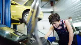 Автомобилям 2014 года выпуска нужно пройти техосмотр в Казахстане