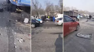 ДТП с участием четырех авто и эвакуатора произошло в Алматы