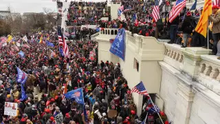 Погибшая в Капитолии США женщина оказалась ветераном