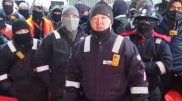 Бастовавшим работникам в ЗКО пообещали выплатить премии и поднять зарплату