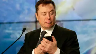 "Как странно". Илон Маск стал самым богатым человеком в мире