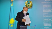 Назарбаев проголосовал на выборах депутатов от АНК