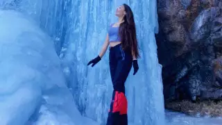 "Волшебный вид". Алматинцы фотографируются у Бутаковского водопада