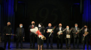 Актоты Раимкулова поздравила с 95-летием театр имени Мухтара Ауэзова