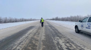 Трассы в ЗКО обледенели из-за нехватки техники