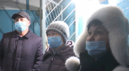 Жители многоэтажки в Уральске задыхаются от всепроникающего смрада