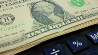 Курс доллара снова снизился