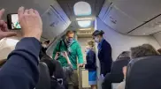 Появилось видео из самолета, в котором Навальный вылетел в Москву