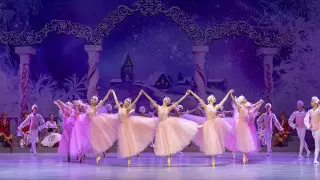 Солисты Мариинского театра выступят на сцене "Астана Балет"