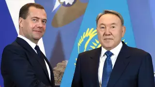Медведев поздравил Назарбаева