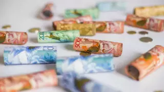 Как арест Навального отразится на тенге - эксперты