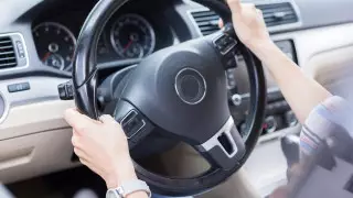 Не возить с собой права и техпаспорт: закон направили на подпись Токаеву