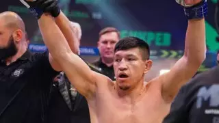 Куат Хамитов нокаутировал россиянина в первом раунде