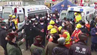 Горняков подняли на поверхность живыми спустя две недели после аварии в Китае