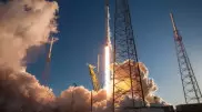 SpaceX вывела на орбиту рекордное число спутников
