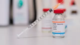 Видео конспиролога о вакцинах против коронавируса обсуждают казахстанцы