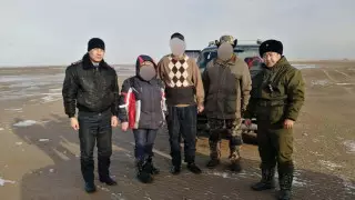 Рыбаков с отколовшейся льдины спасли на Капшагае