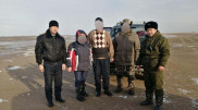 Рыбаков с отколовшейся льдины спасли на Капшагае
