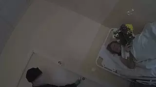 Маргарита Юдина, которую пнул в живот омоновец, хочет наказать обидчика