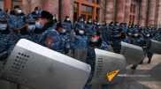 26 человек задержали на акции протеста у здания правительства в Ереване