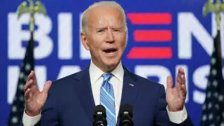 Рейтинг Байдена упал среди избирателей США - опрос