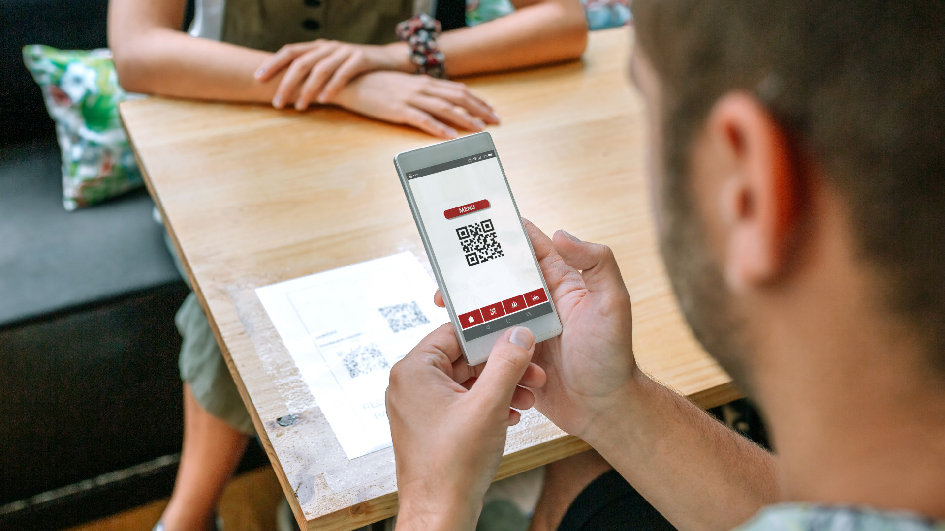 Разделение по цветам и пропуск по QR-коду: подробности новой системы: 02  февраля 2021 11:07 - новости на Tengrinews.kz