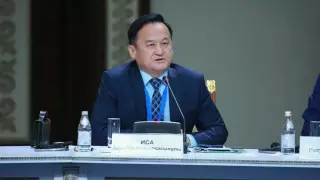 Ойланамыз - Депутат Қазыбек Иса өзін видеоға түсірген журналисті сотқа беру туралы